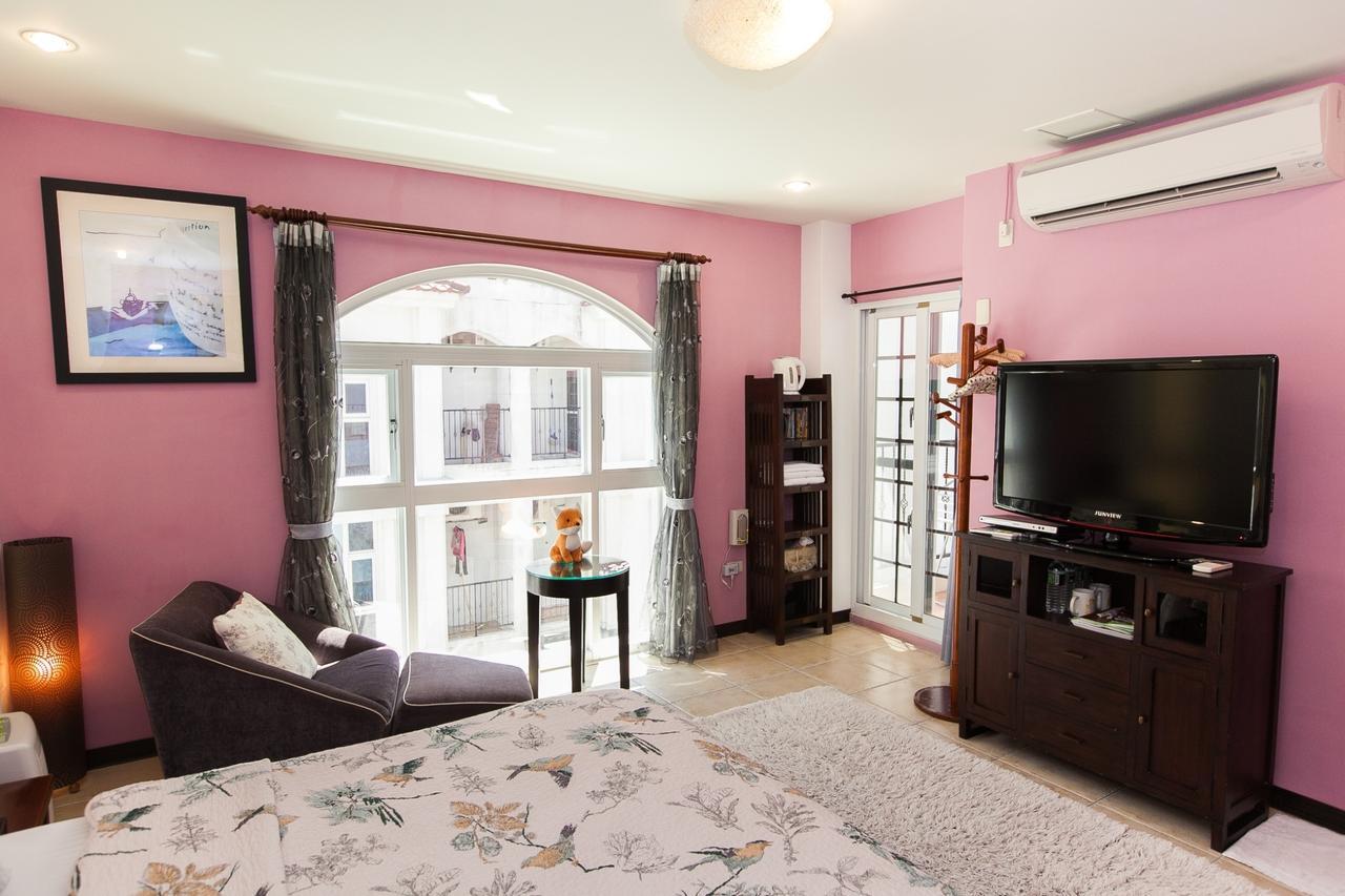 White Cotton Candy Homestay Hualien City Εξωτερικό φωτογραφία